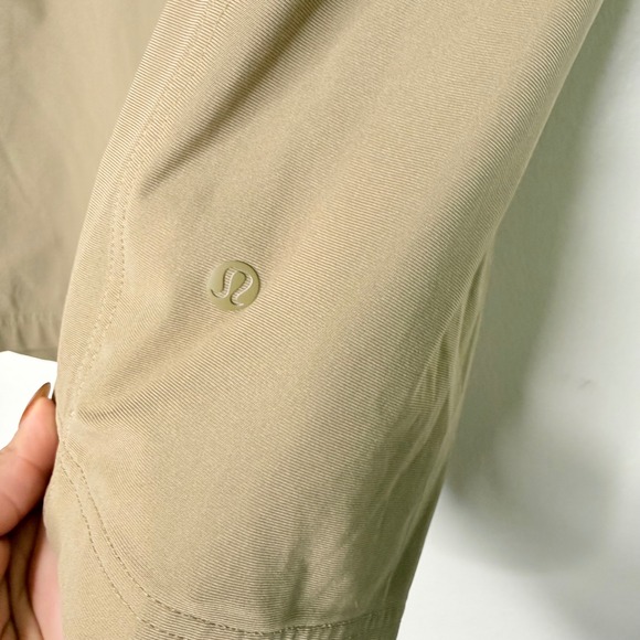 Lululemon Mens Shorts Khaki Tan‎ Utility Zip Pocket Athletic Size 31 - Picture 3 of 7